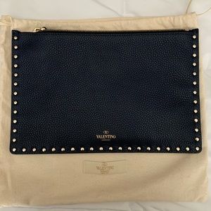 Valentino Rockstud Grained Calfskin Pouch